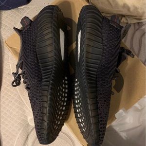 Yeezy boost 350 v2